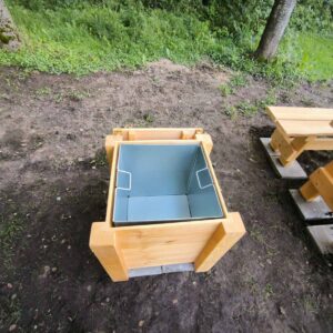 Šiukšlių dėžė su metaliniu įdėklu